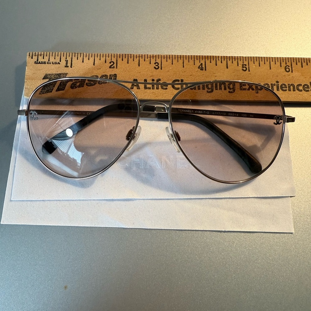 Authentic Chanel sunglasses and case - Picture 11 of 12